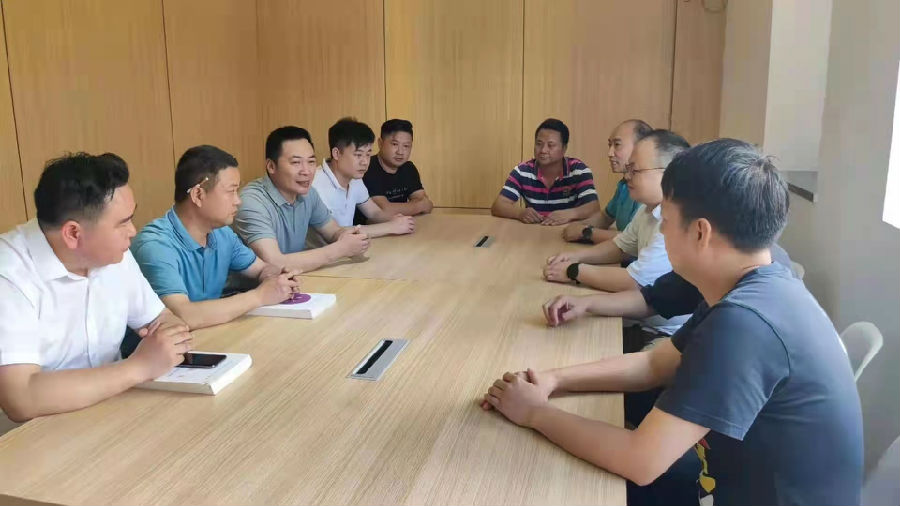与珠海商会业务对接座谈会.jpg